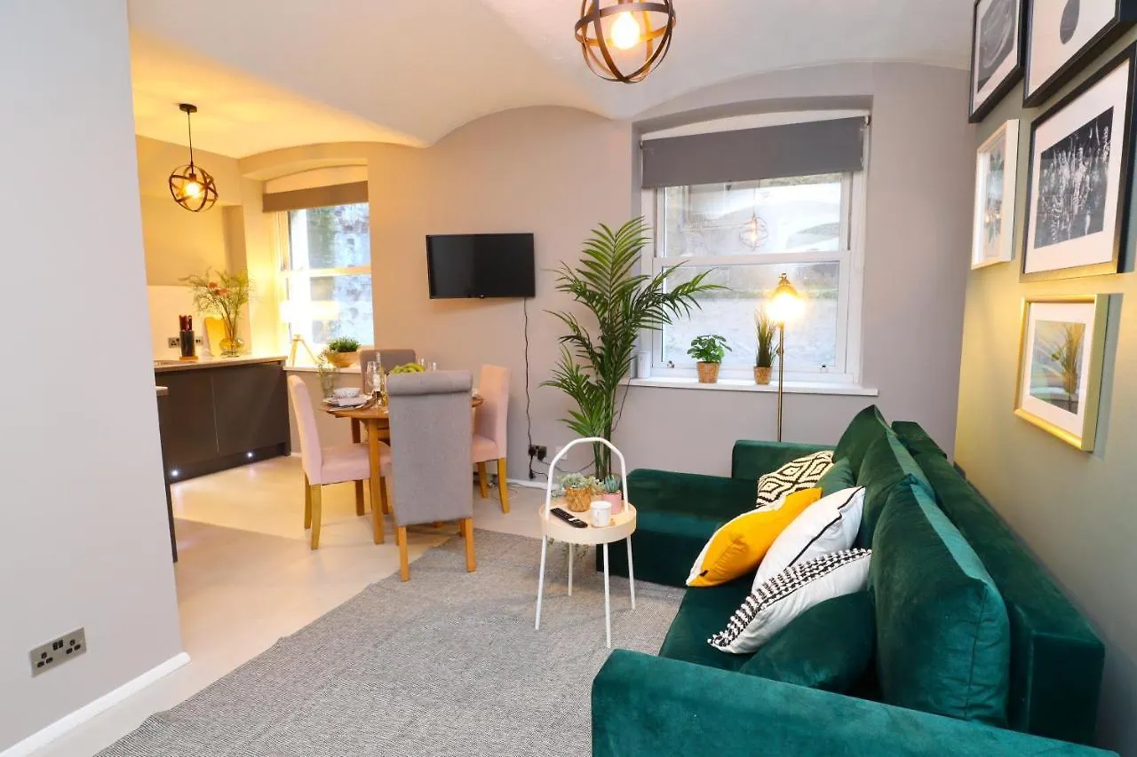 Brighton, Bn1, Short And Long Let, 3 Sleeps, 6 Mins Walk From Train Station Appartement  Hove