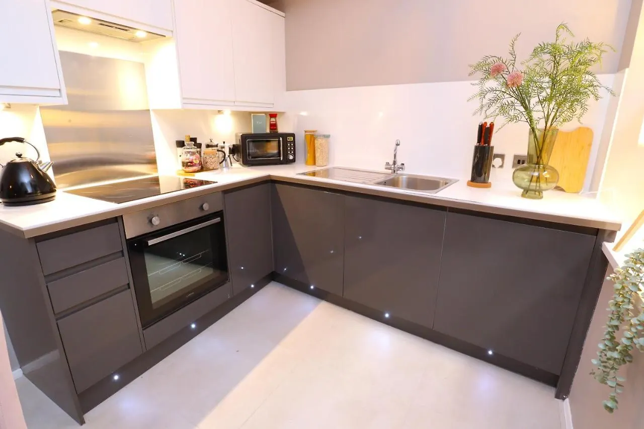 Brighton, Bn1, Short And Long Let, 3 Sleeps, 6 Mins Walk From Train Station Apartment Brighton